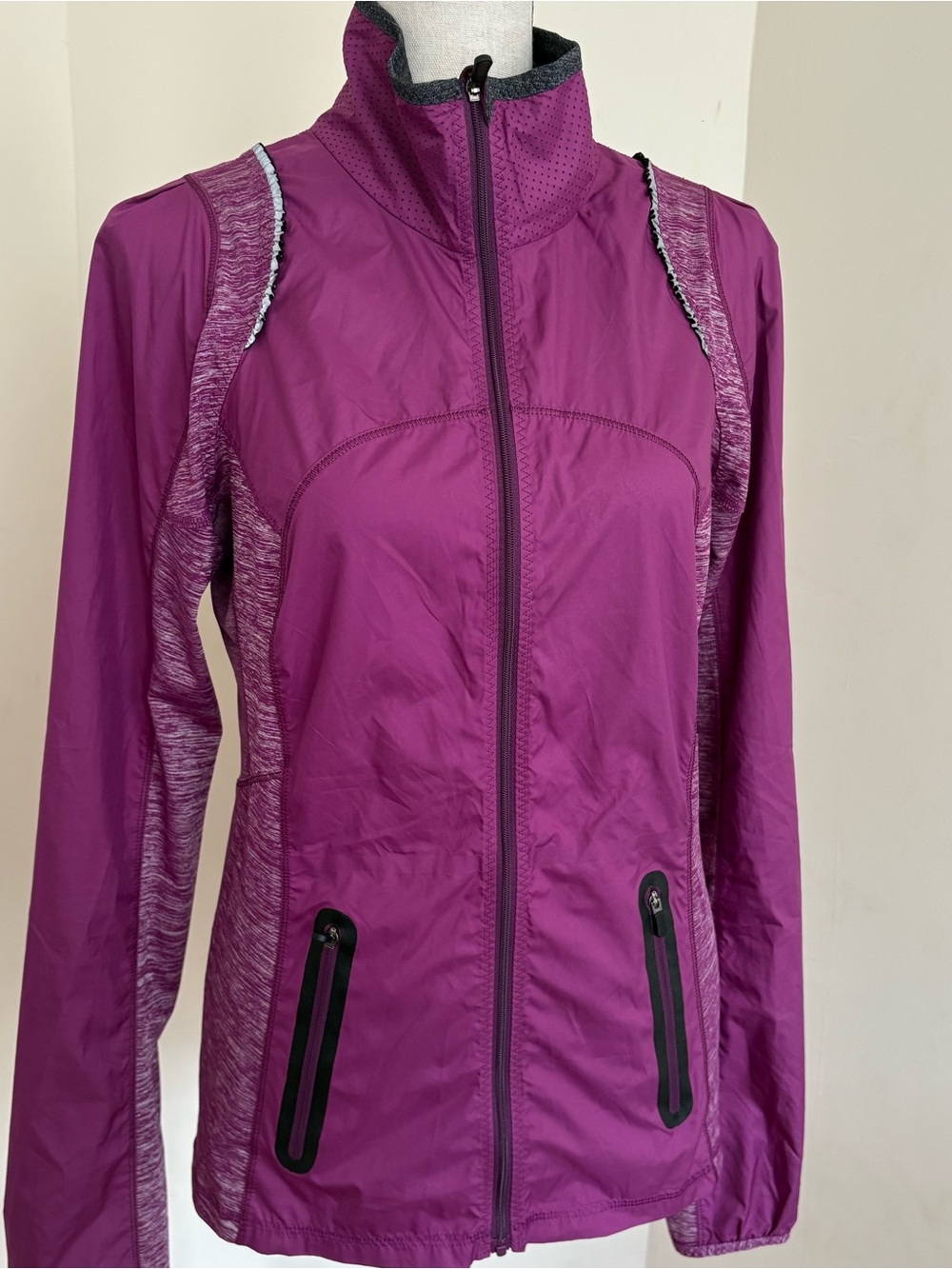 Lululemon Women's Purple Zip-Front Lightweight Jacket size 6